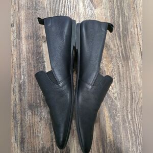 Everlane Black Leather Slip-on Loafers Size 9